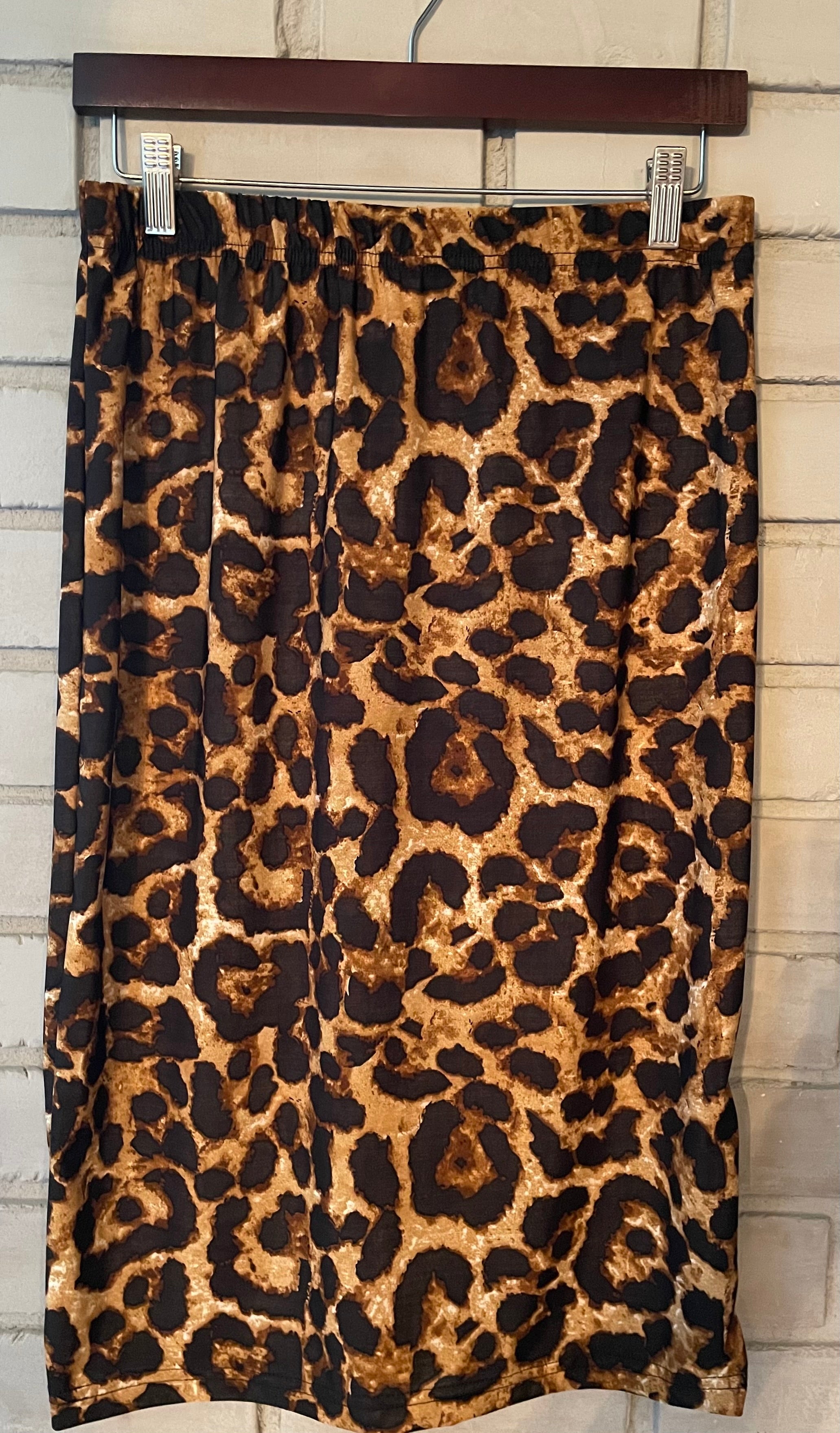 Soft Bouquet Leopard Lace Hem Pencil Skirt