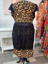 Load image into Gallery viewer, Brown Leopard Lace Vest (S-3X) Custom