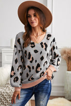 Load image into Gallery viewer, Gray Leopard Printed Puff Sleeve Sweater
