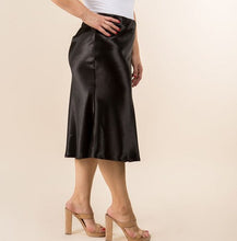 Load image into Gallery viewer, BECKY Black Solid Satin Sheen Flowy Midi Skirt (S-3X)

