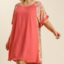 Load image into Gallery viewer, Coral Linen Blend Floral Print Tunic with Pockets and Frayed Hem FB Live
